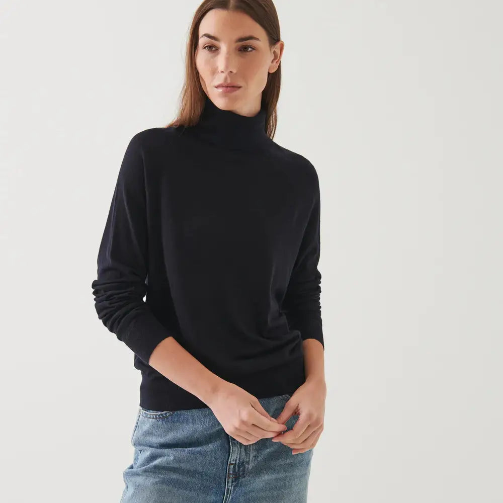 Patrick Assaraf Superfine Merino Boyfriend Turtleneck