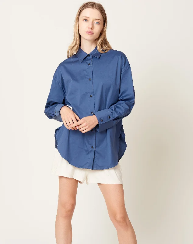 Oversize Cotton Shirt in Klein